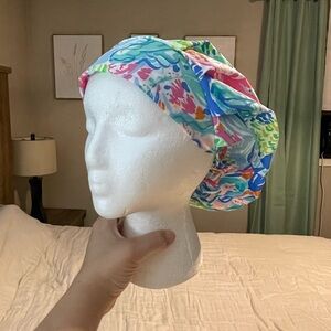 Adjustable scrub cap